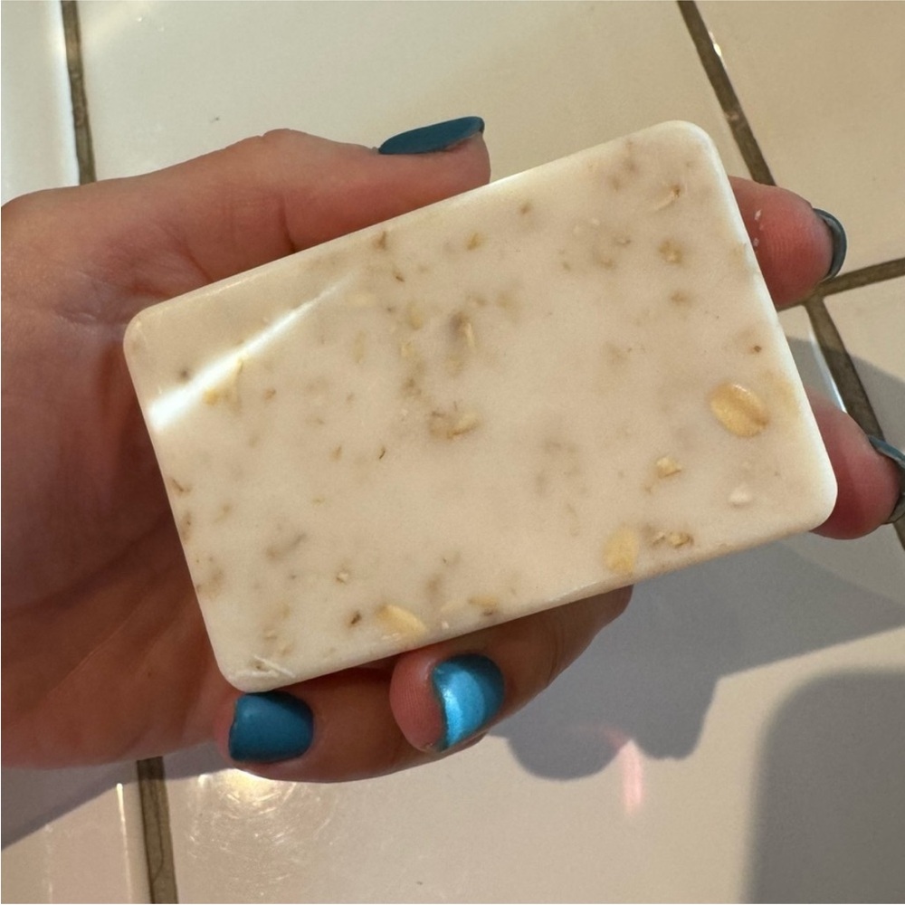 Honey Oat Goat’s Milk Soap Hand Crafted with Rose scent